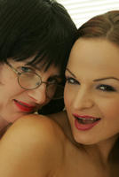 juliajane4p_part2b.jpg (5086 bytes)